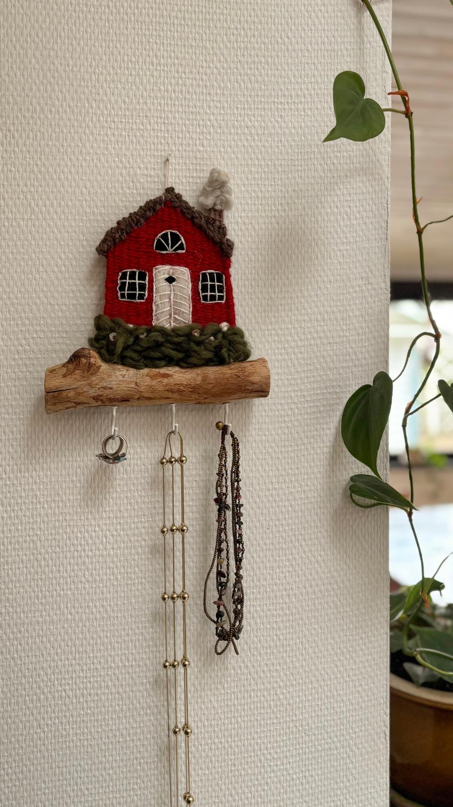 Customize your piece: add hooks to any cottage
