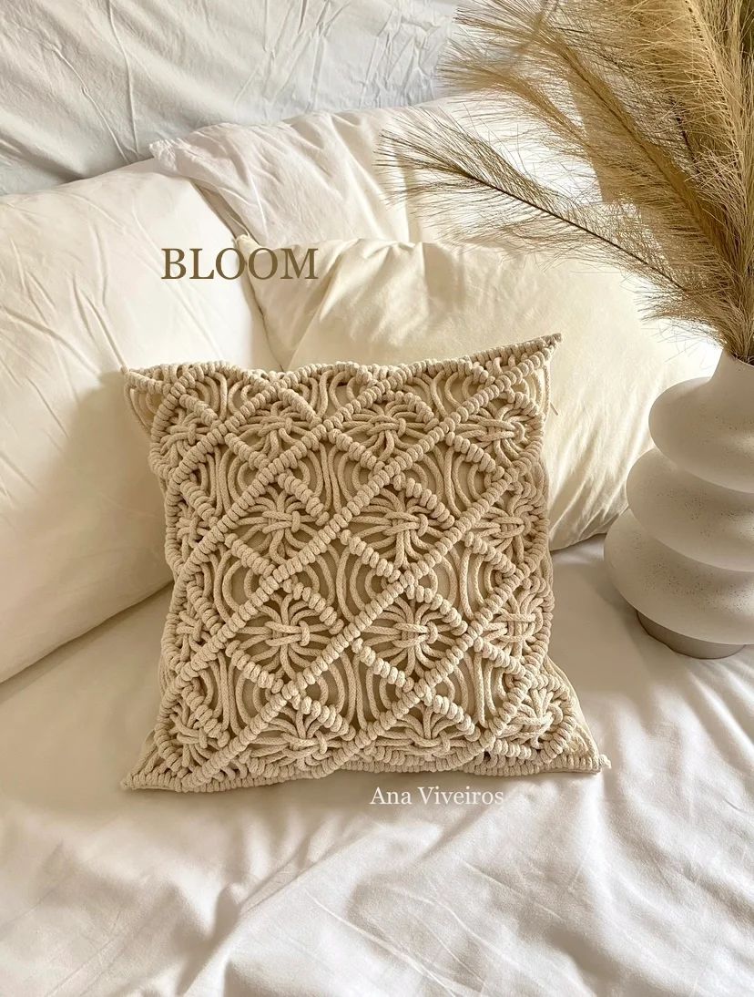 Cushion cover Bloom